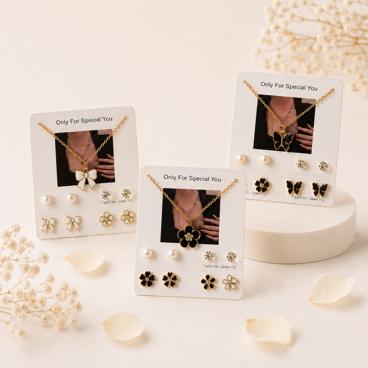 Necklace with 4 Studs
